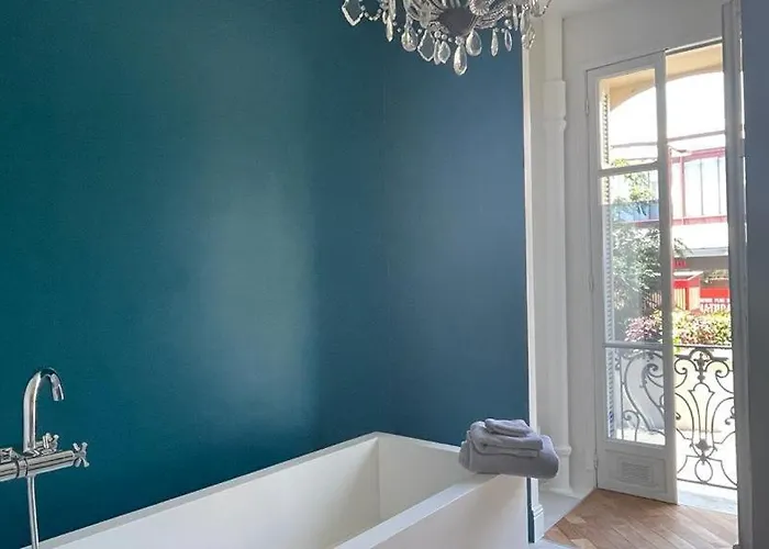 Elegant Appart' Pres Du Marche Liberation Apartment
